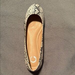 Never Been Worn - Women's Snakeskin Print Flats